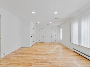 25 Farmington Lane, Melville NY 11747