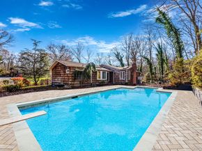 25 Farmington Lane, Melville NY 11747