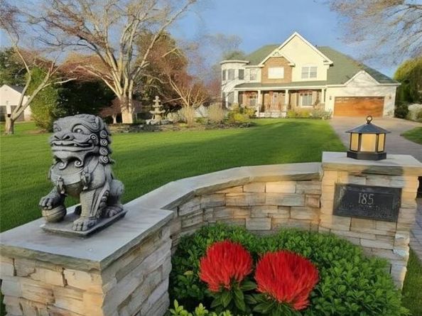 185 W Islip Road, West Islip NY 11795