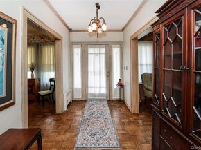 101A Glenwood Road, Glenwood Landing NY 11547