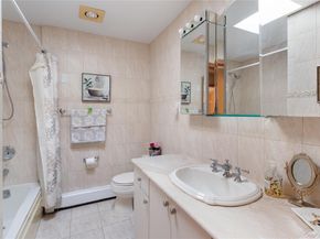 11 Laurie Place, Glen Cove NY 11542