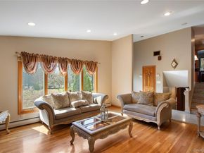 11 Laurie Place, Glen Cove NY 11542