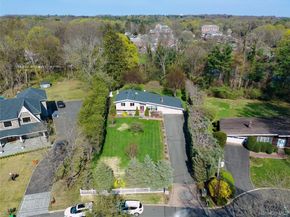 11 Laurie Place, Glen Cove NY 11542