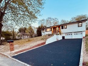 36 Storyland Lane, East Setauket NY 11733