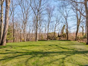 23 Mary Court, Melville NY 11747