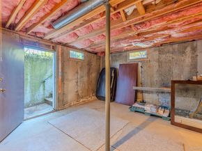 23 Mary Court, Melville NY 11747