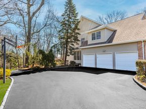 23 Mary Court, Melville NY 11747
