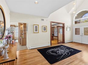 23 Mary Court, Melville NY 11747