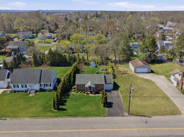 359 Fishel Avenue, Riverhead NY 11901