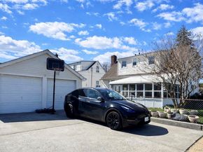 289 Roselle Street, Mineola NY 11501