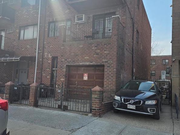 50-50 69th Street, Flushing NY 11377