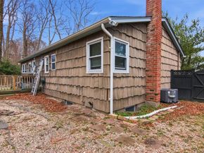 14 Narcissus Road, Rocky Point NY 11778