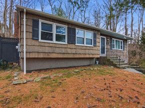 14 Narcissus Road, Rocky Point NY 11778