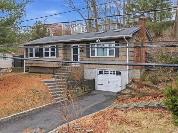 14 Narcissus Road, Rocky Point NY 11778