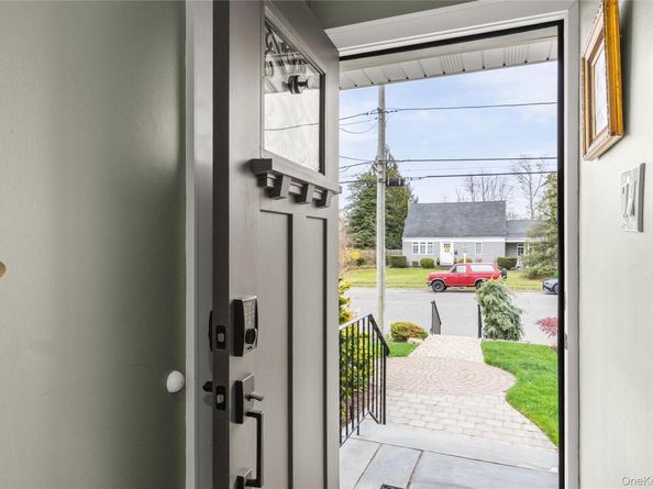 59 E Shore Drive, Massapequa NY 11758