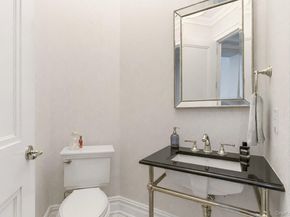 5000 Royal Court 5014, North Hills NY 11040