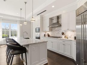 5000 Royal Court 5014, North Hills NY 11040
