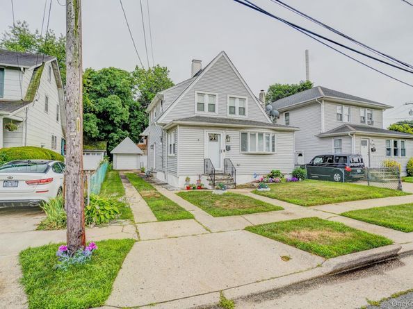 8 Frazier Street, Hempstead NY 11550