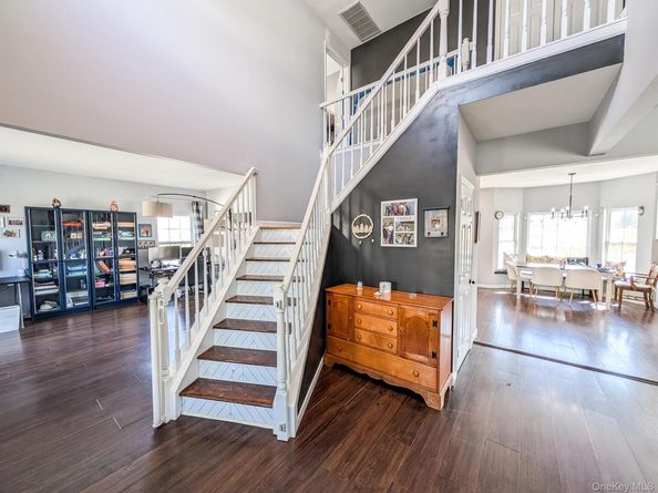 71 Elm Avenue, Coram NY 11727