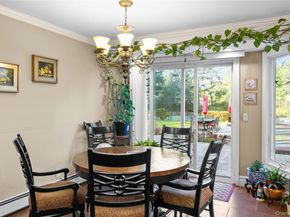 16 Cabriolet Lane, Melville NY 11747