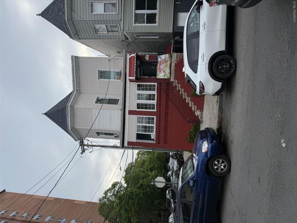 3525 Barnes Avenue, Bronx NY 10467
