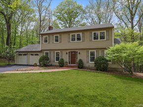 10 Silvermine Drive, South Salem NY 10590