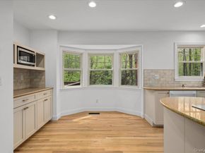 10 Silvermine Drive, South Salem NY 10590