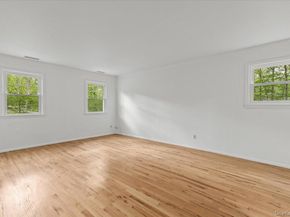 10 Silvermine Drive, South Salem NY 10590