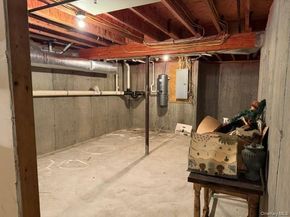 36 Cranberry Circle, Medford NY 11763
