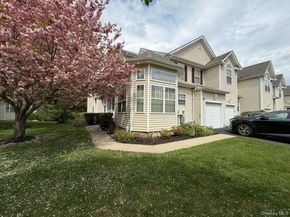 36 Cranberry Circle, Medford NY 11763