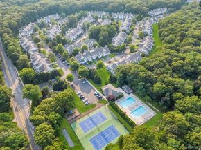 36 Cranberry Circle, Medford NY 11763