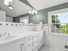 40 Algonquin Drive, Chappaqua NY 10514