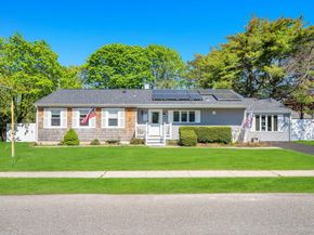 729 Ent Avenue, Westhampton NY 11978