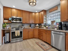 182 W 21st Street, Deer Park NY 11729