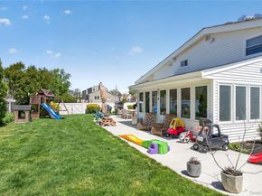 182 W 21st Street, Deer Park NY 11729