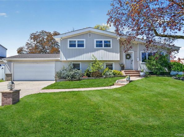 182 W 21st Street, Deer Park NY 11729