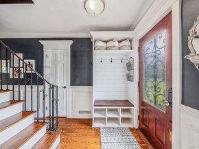 16 Glen Lane, Glen Head NY 11545
