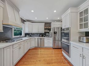 16 Glen Lane, Glen Head NY 11545