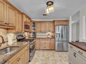 113 Erin Lane, East Setauket NY 11733