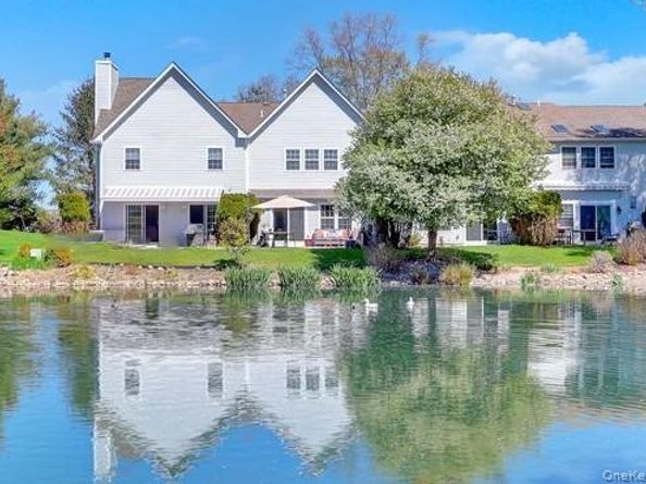 113 Erin Lane, East Setauket NY 11733