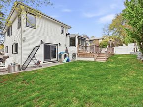 1 White Oak Drive, Port Washington NY 11050