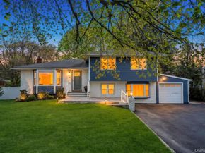 48 Earl Road, Melville NY 11747