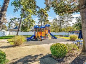 40 West 4 St 163, Patchogue NY 11772