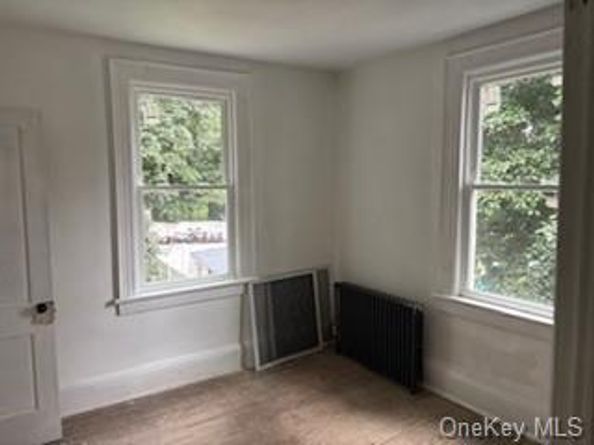 62 Lowndes Avenue, Huntington Station NY 11746
