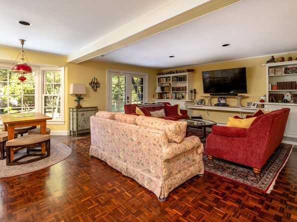 659 Front St, Marion MA 02738