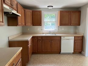 11 Skyview Lane, Woburn MA 01801