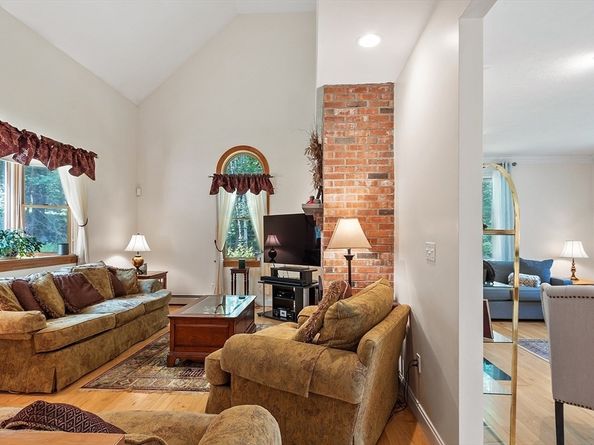 169 Narrows Rd, Westminster MA 01473