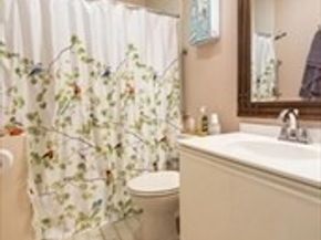 38 Bentwood Dr 38, Sturbridge MA 01566