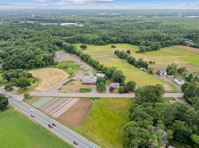 8 North St, Bridgewater MA 02324