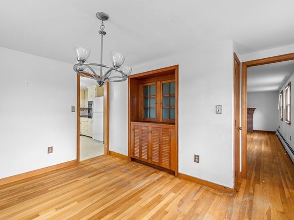 8 North St, Bridgewater MA 02324